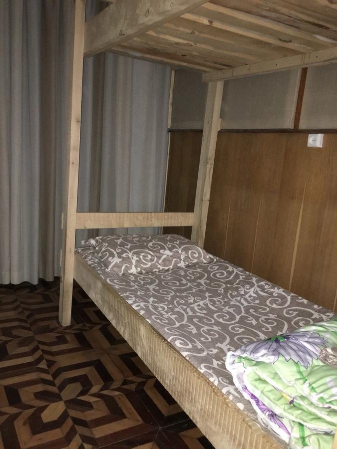 Baron Munchausen Guest House Kam'janec'-Podil's'kyj Esterno foto