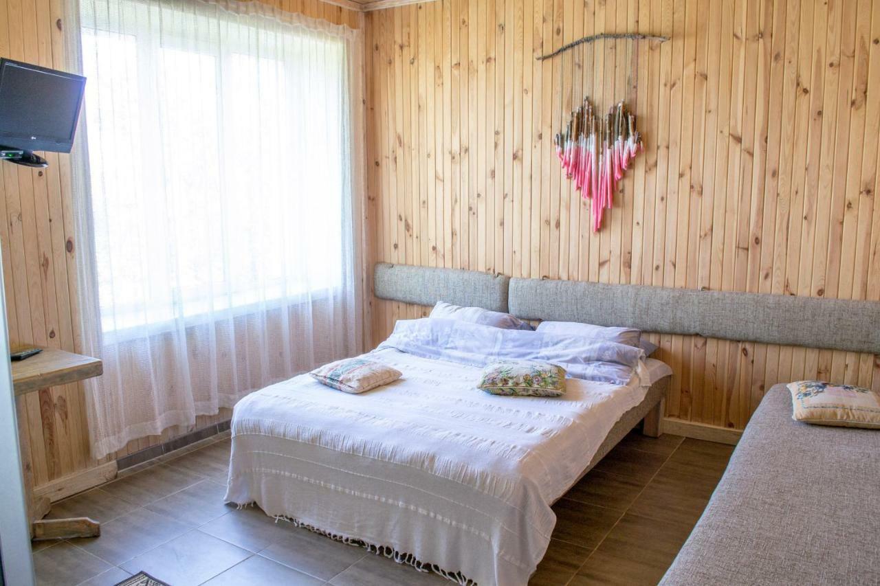 Baron Munchausen Guest House Kam'janec'-Podil's'kyj Esterno foto
